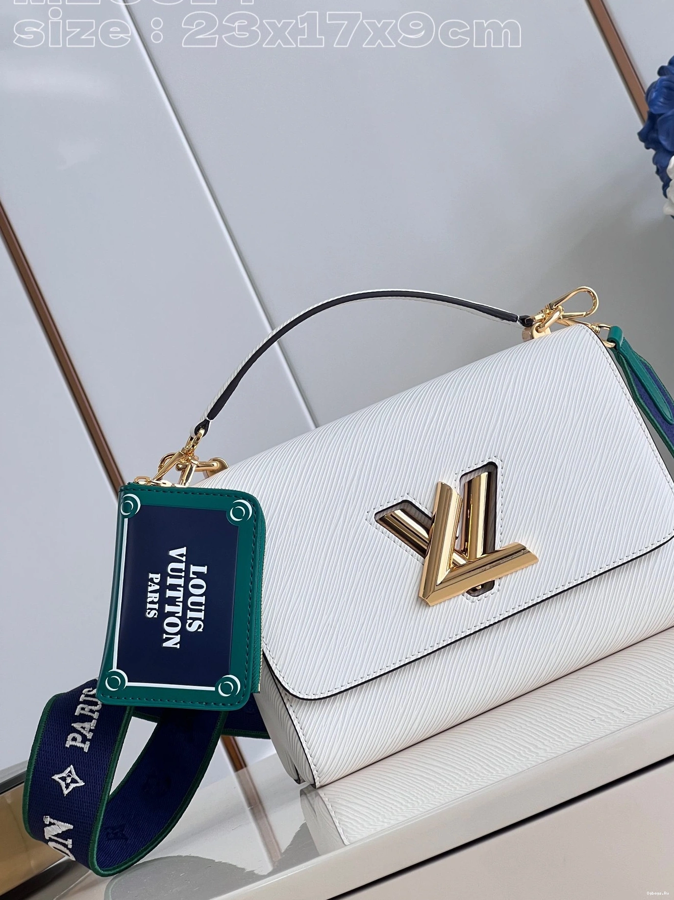 VUITTON TWIST LOUIS MM 0130